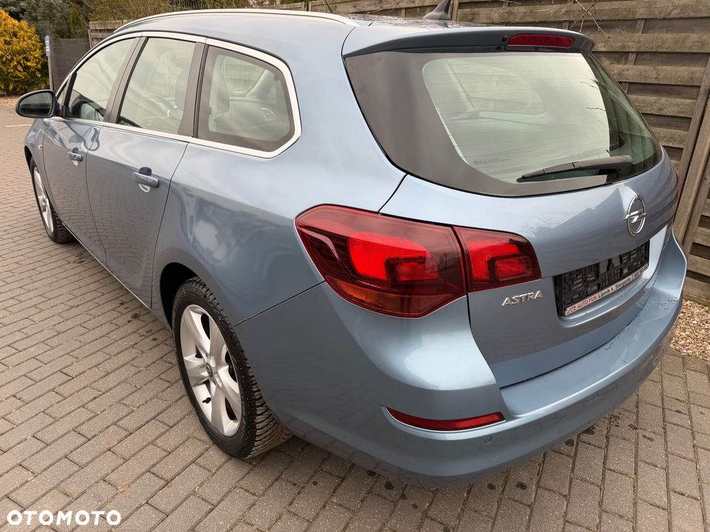 Opel Astra 1.6 Automatik Design Edition - 19