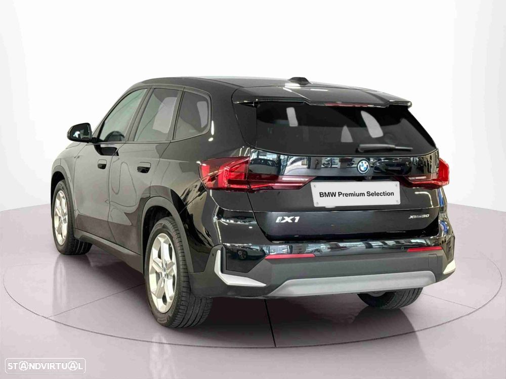 BMW iX1 xDrive30 - 10