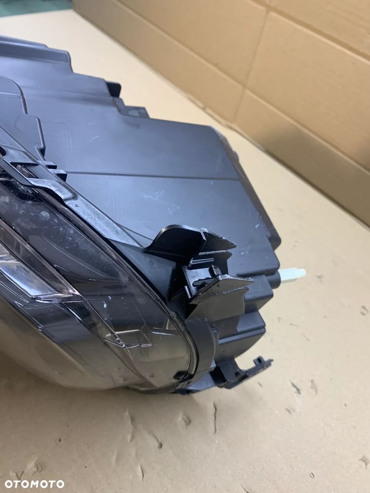 Reflektor prawy Citroen C3 III lift LED - 4