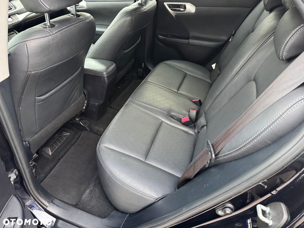 Lexus CT 200h Prestige - 10