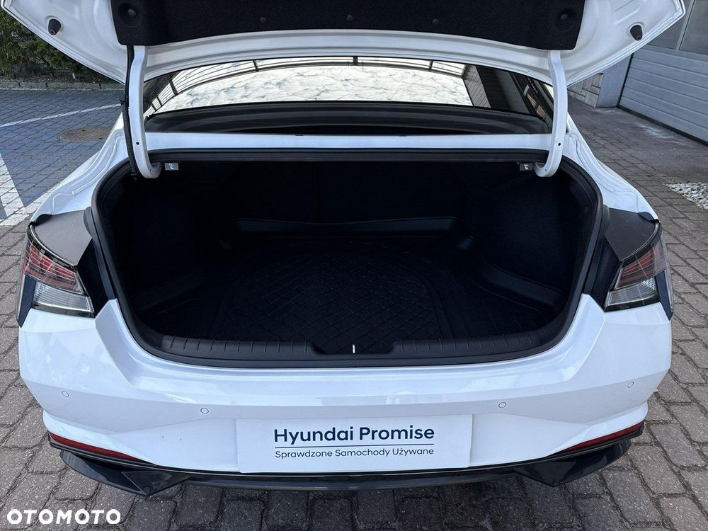 Hyundai Elantra 1.6 Smart - 10