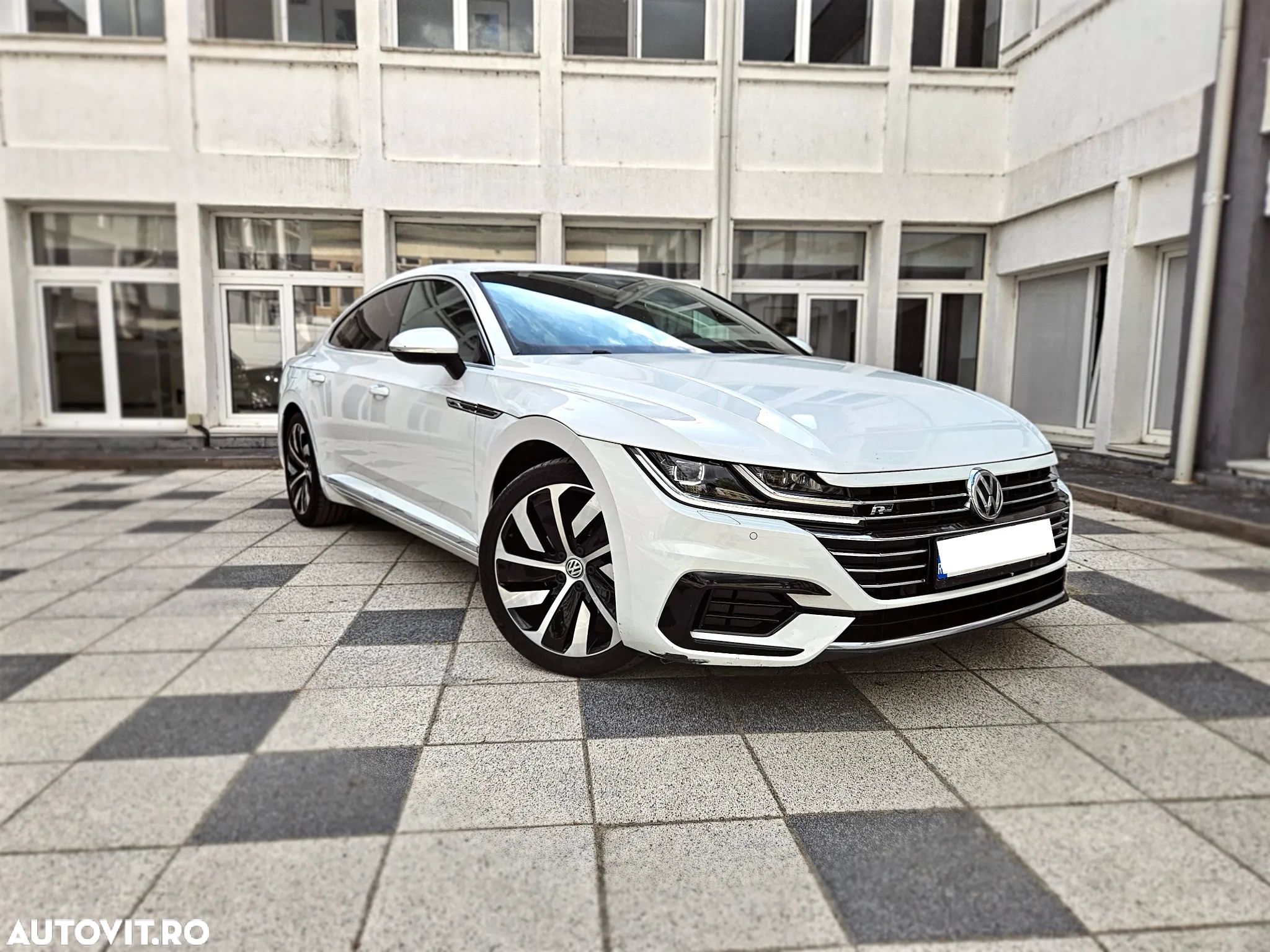 Volkswagen ARTEON 2.0 TDI DSG R-Line - 1