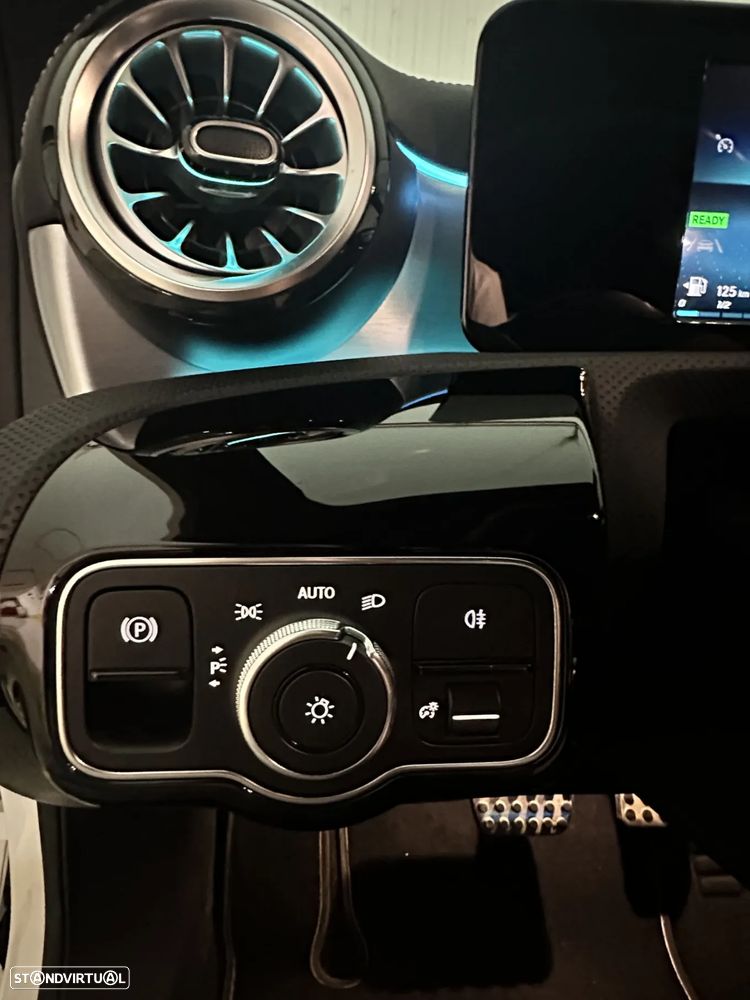 Mercedes-Benz A 250 e 8G-DCT AMG Line - 15