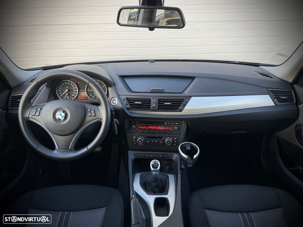 BMW X1 18 d sDrive Line Sport - 6