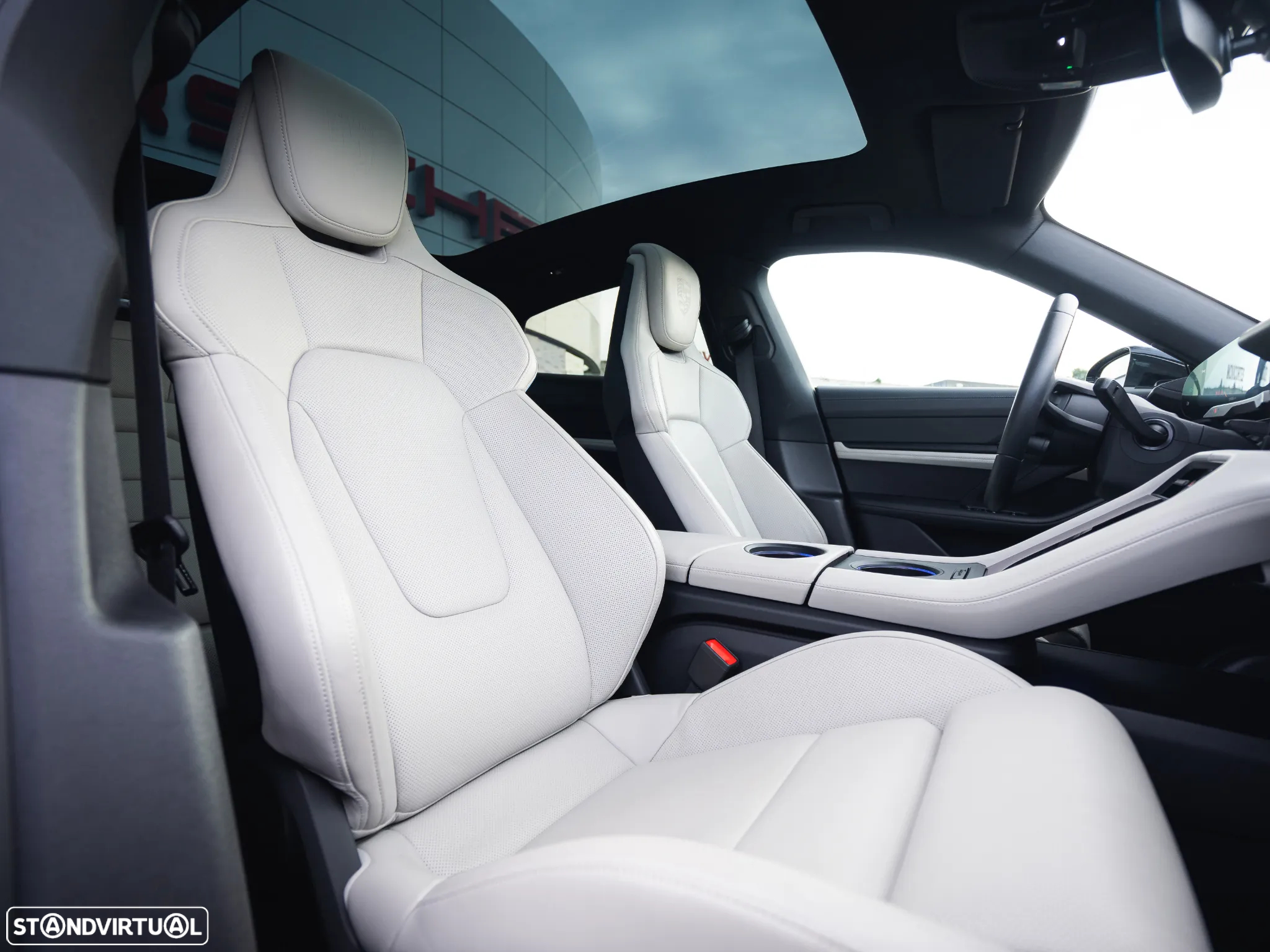 Porsche Taycan 4S - 15