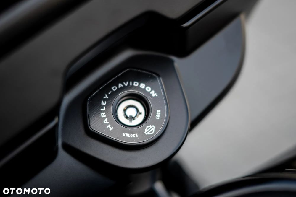 Harley-Davidson Touring Street Glide - 6