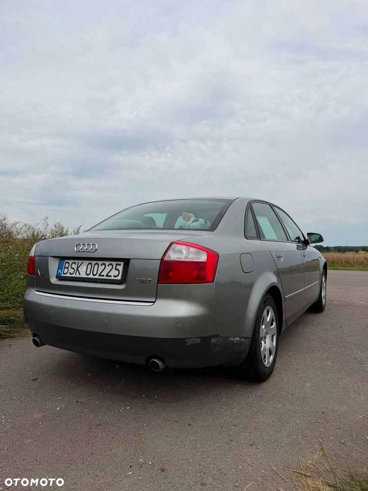 Audi A4 Limousine - 3
