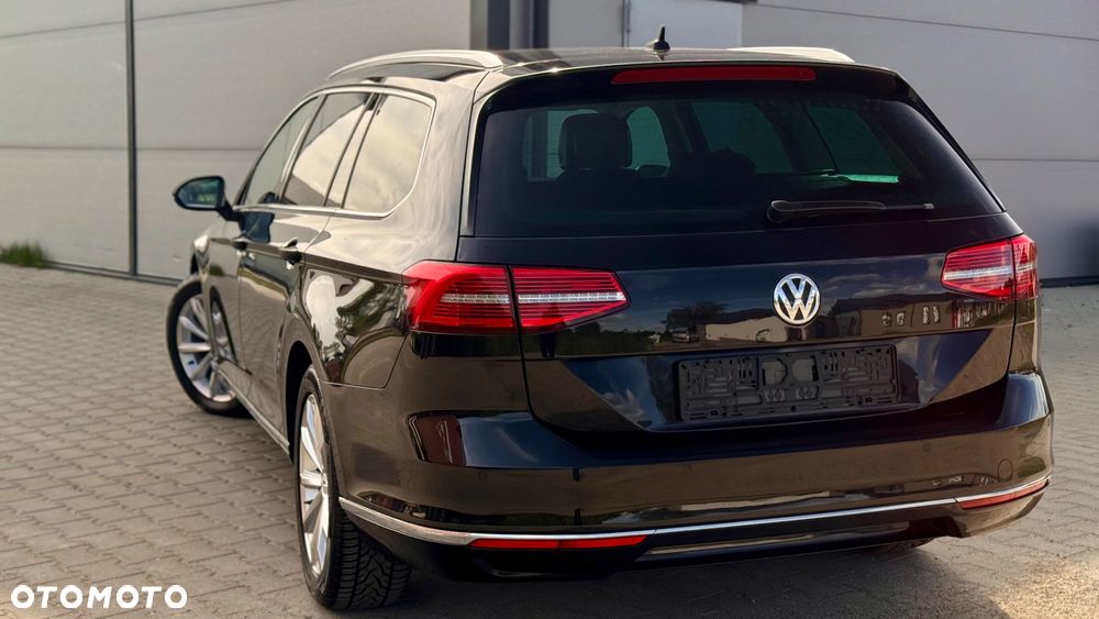 Volkswagen Passat Variant 2.0 TDI DSG (BlueMotion Technology) Highline - 23