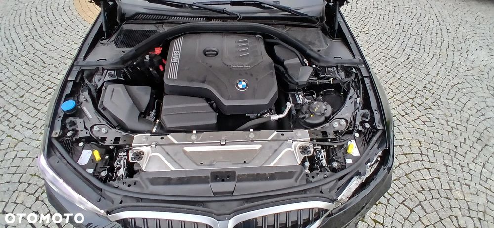 BMW Seria 3 320i Touring Advantage - 19