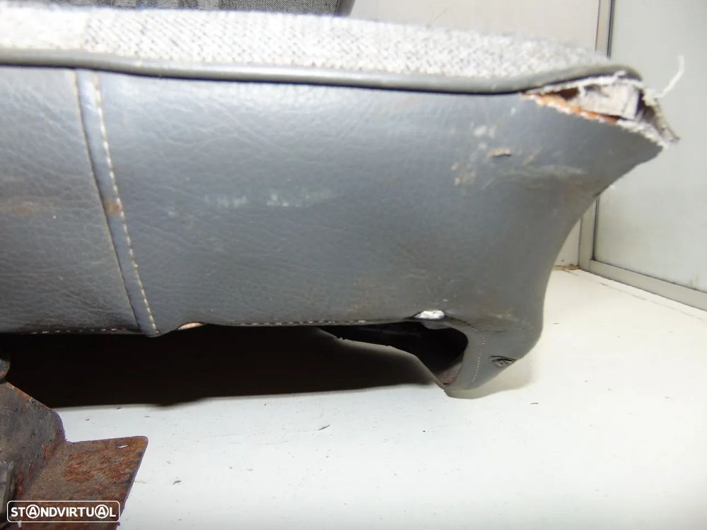 Renault 4L banco traseiro - 7