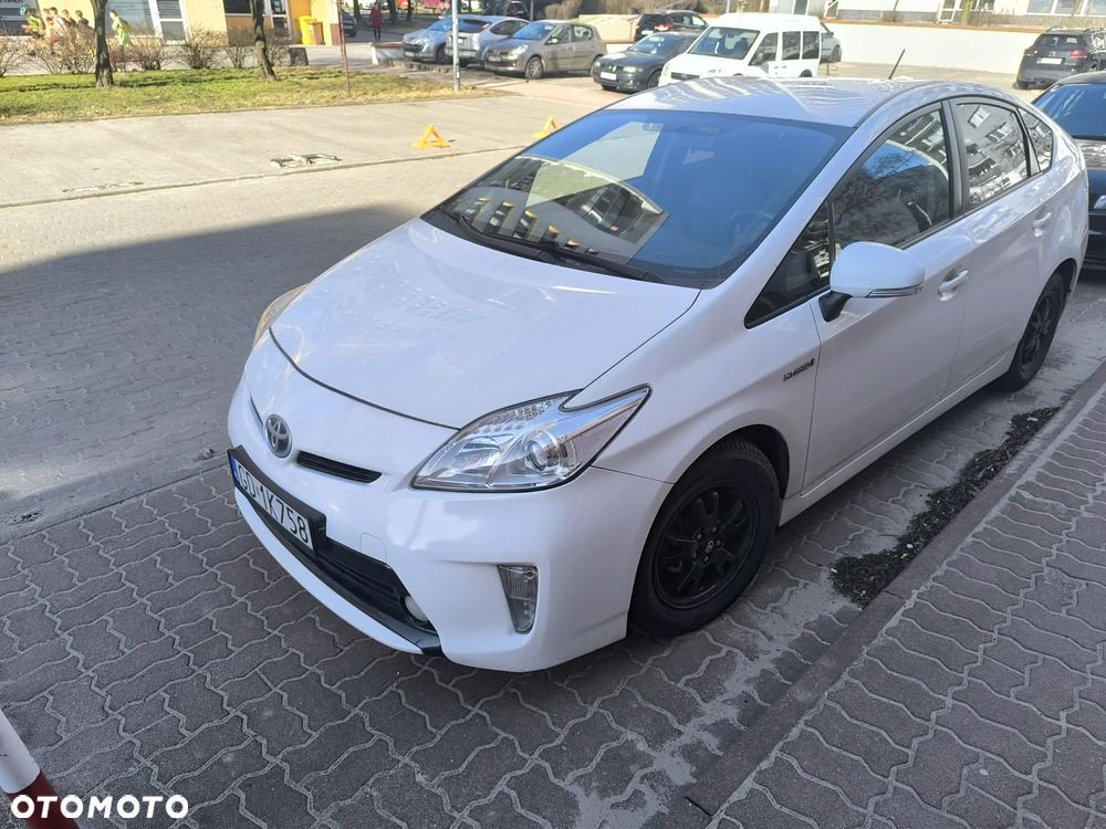 Toyota Prius - 3