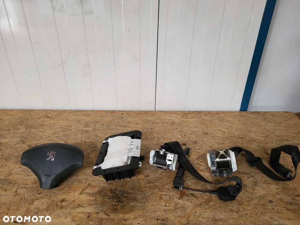 Poduszki powietrzne Peugeot 3008 I - 1