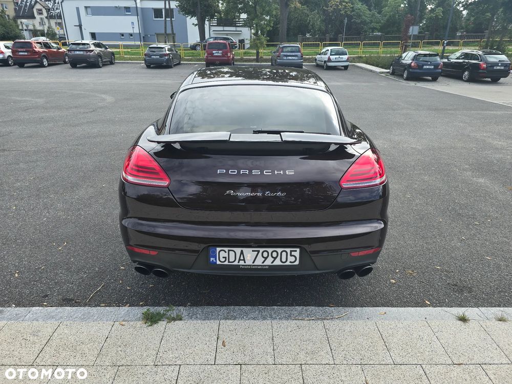 Porsche Panamera Turbo - 9