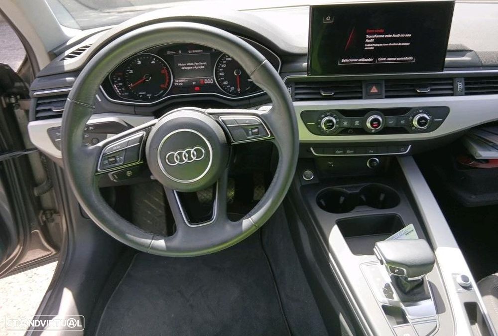 Audi A4 Avant 30 TDI S tronic - 4