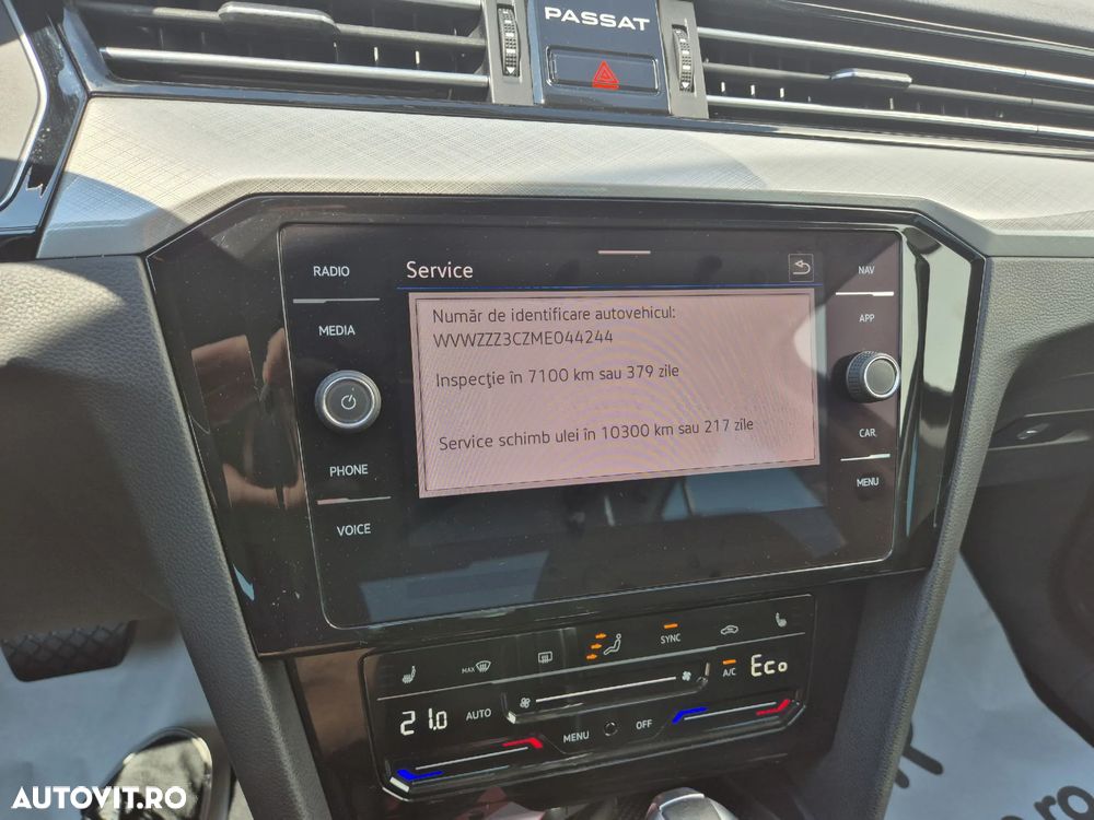 Volkswagen Passat - 24
