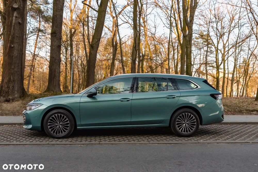 Volkswagen Passat Variant 1.5 TSI OPF DSG Elegance - 2