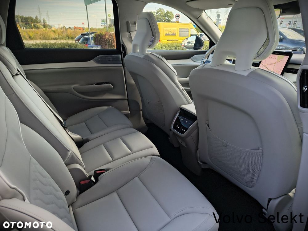 Volvo EX90 - 26