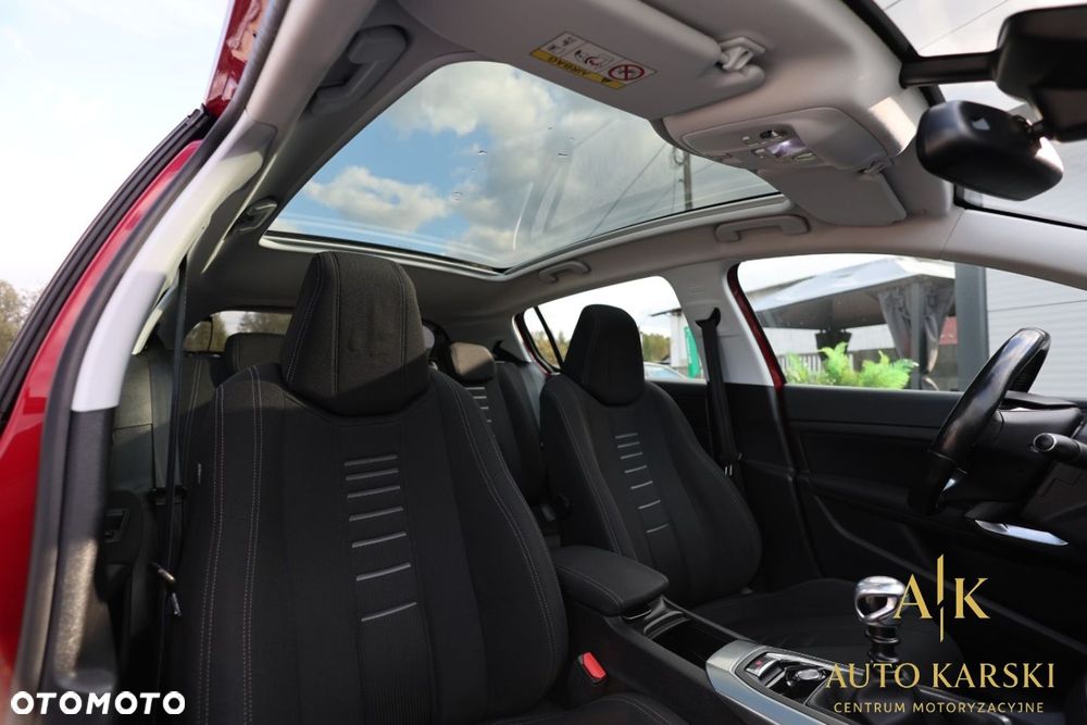 Peugeot 308 - 35