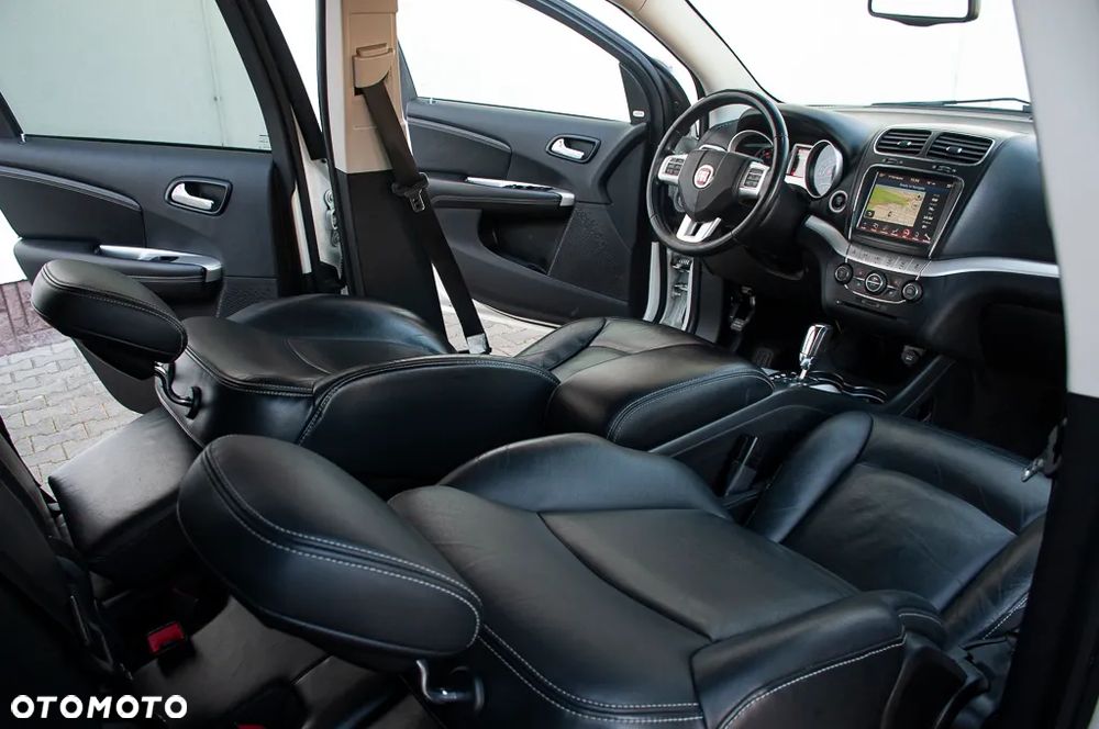 Fiat Freemont 2.0 Multijet 16V DPF Automatik Allrad Black Code - 22