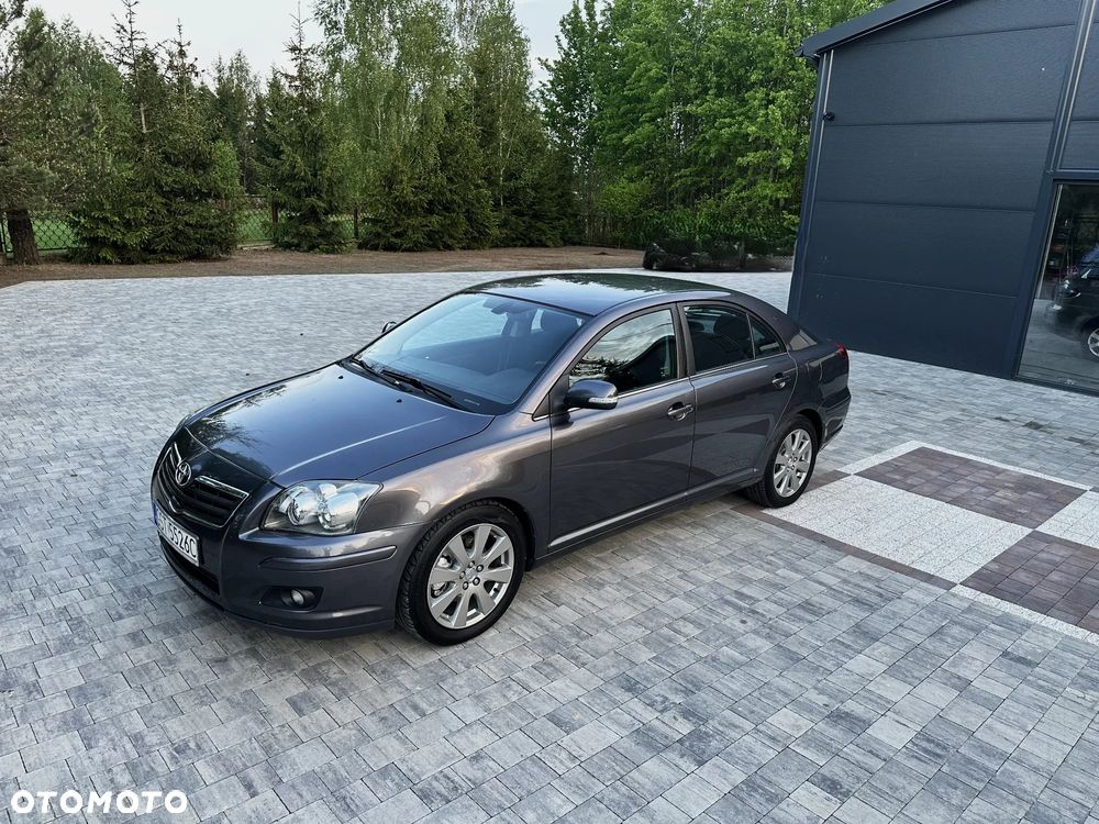 Toyota Avensis 2.0 D-4D Premium - 1