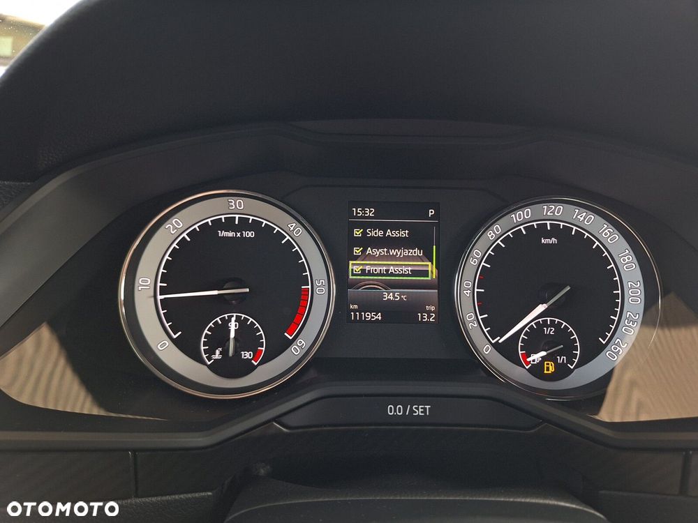 Skoda Superb 2.0 TDI SCR Sportline DSG - 21