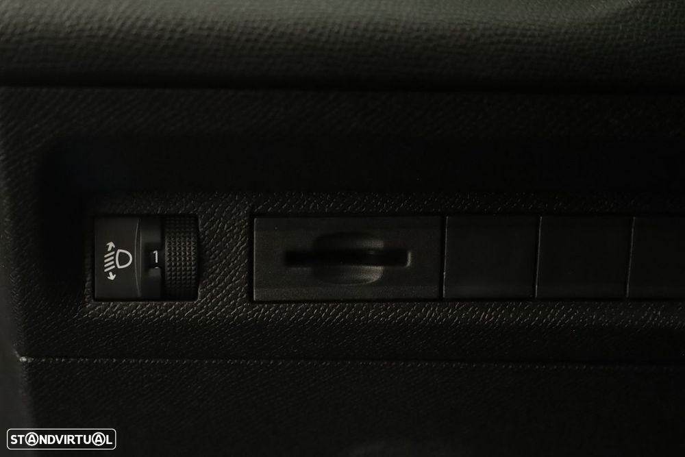 Peugeot 308 SW 1.2 PureTech Allure Pack EAT8 - 19
