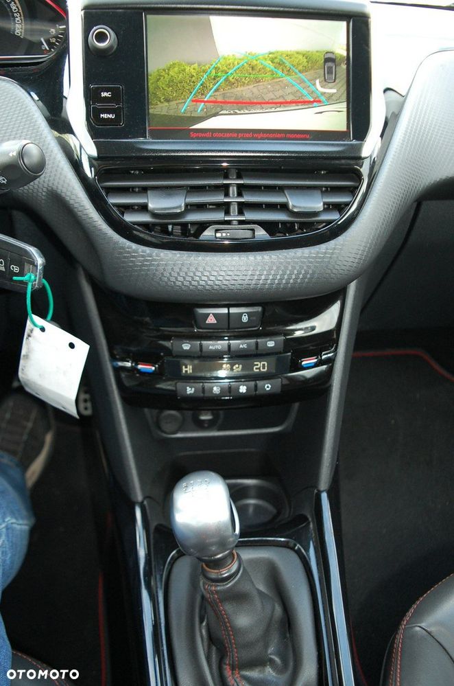 Peugeot 2008 - 25