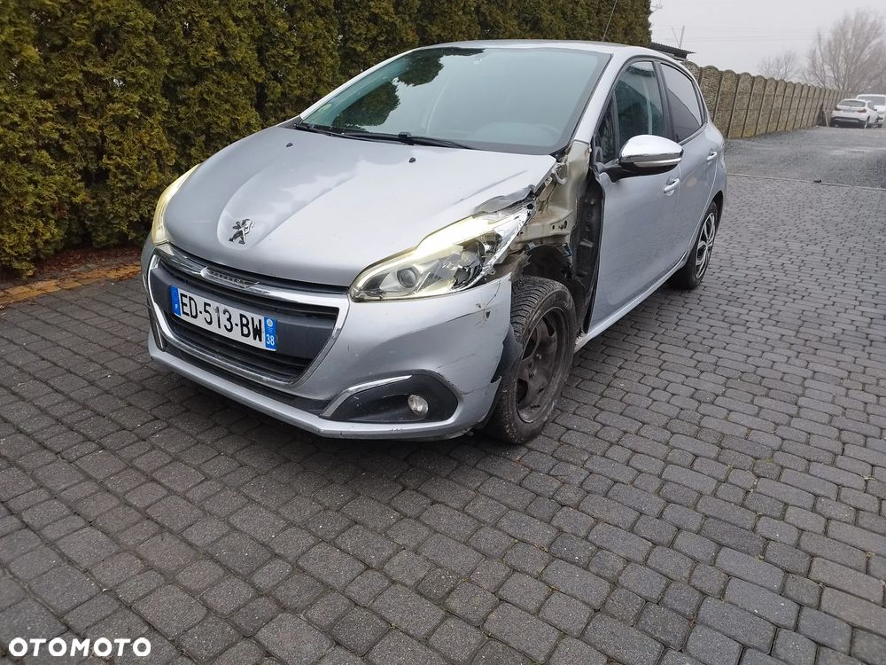 Peugeot 208 1.6 BlueHDi Active S&S - 6