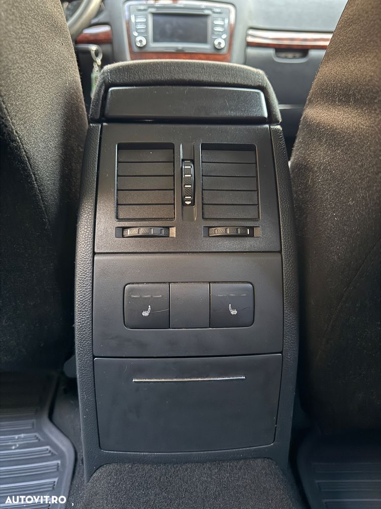 Skoda Octavia 2.0 TDI DSG Elegance - 8