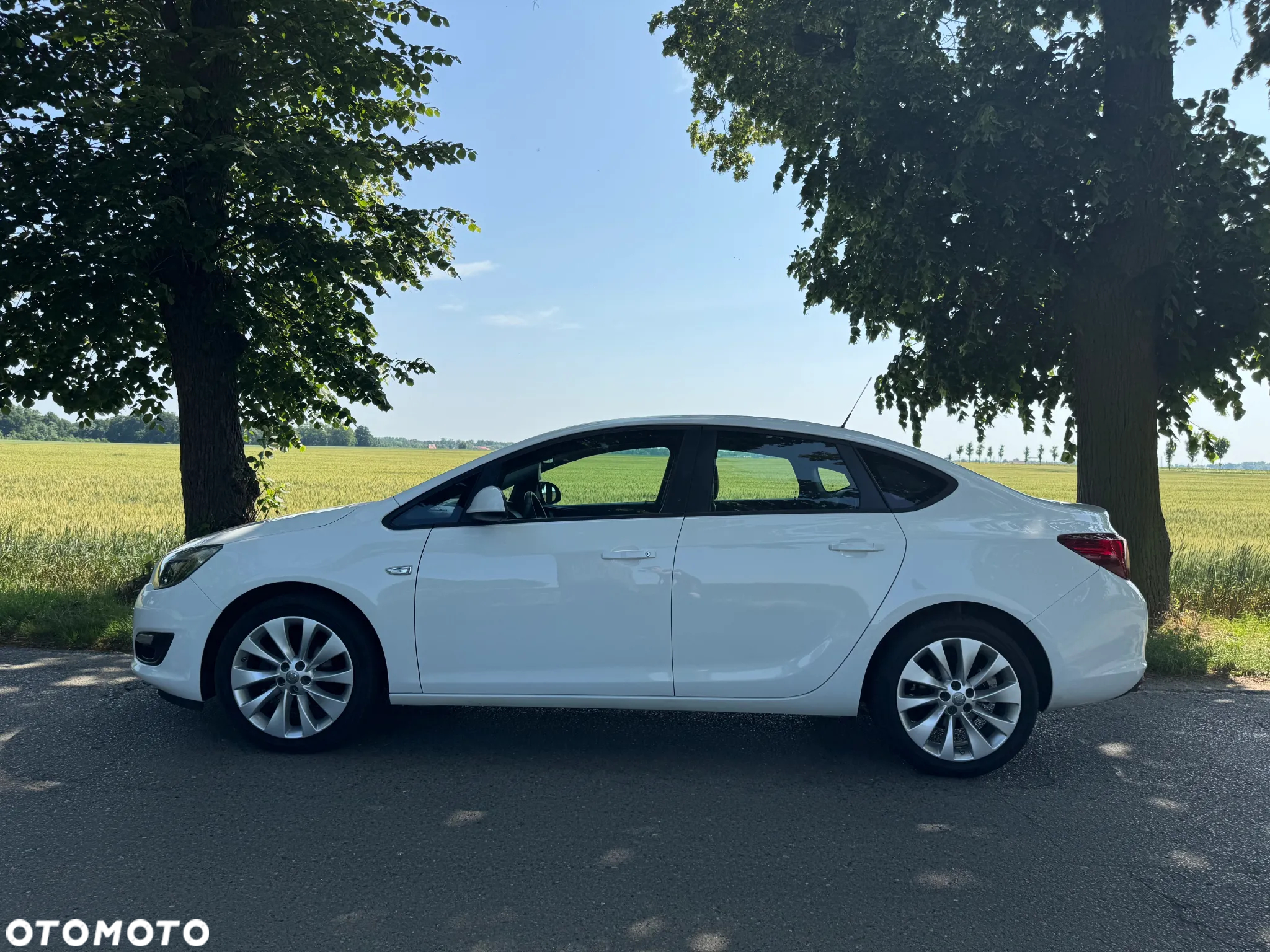 Opel Astra IV 1.4 T Active - 3