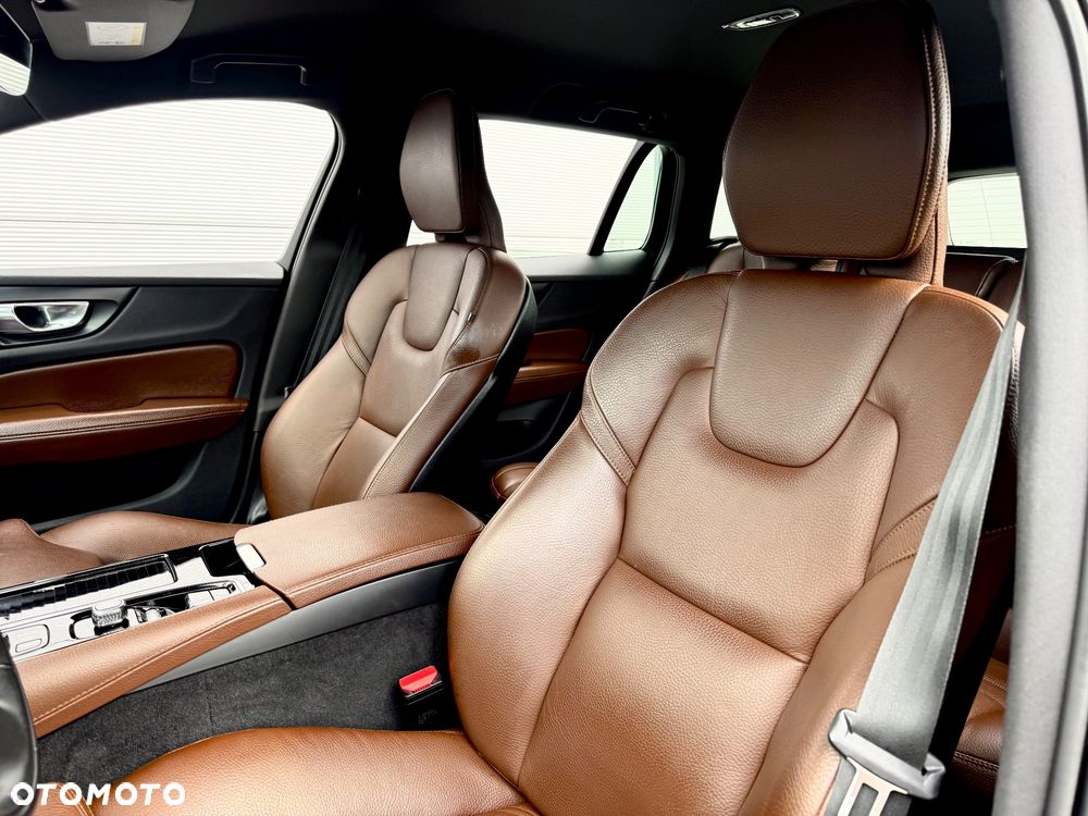Volvo V60 T6 AWD Recharge Geartronic RDesign - 7