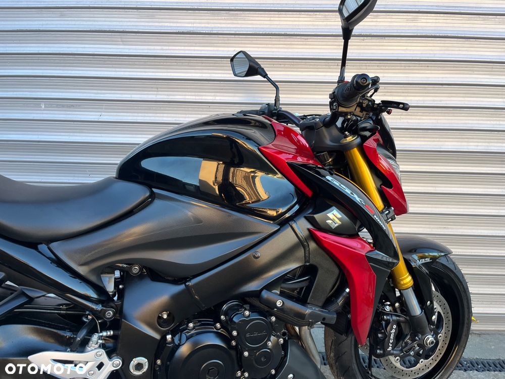 Suzuki GSX 1000 - 9