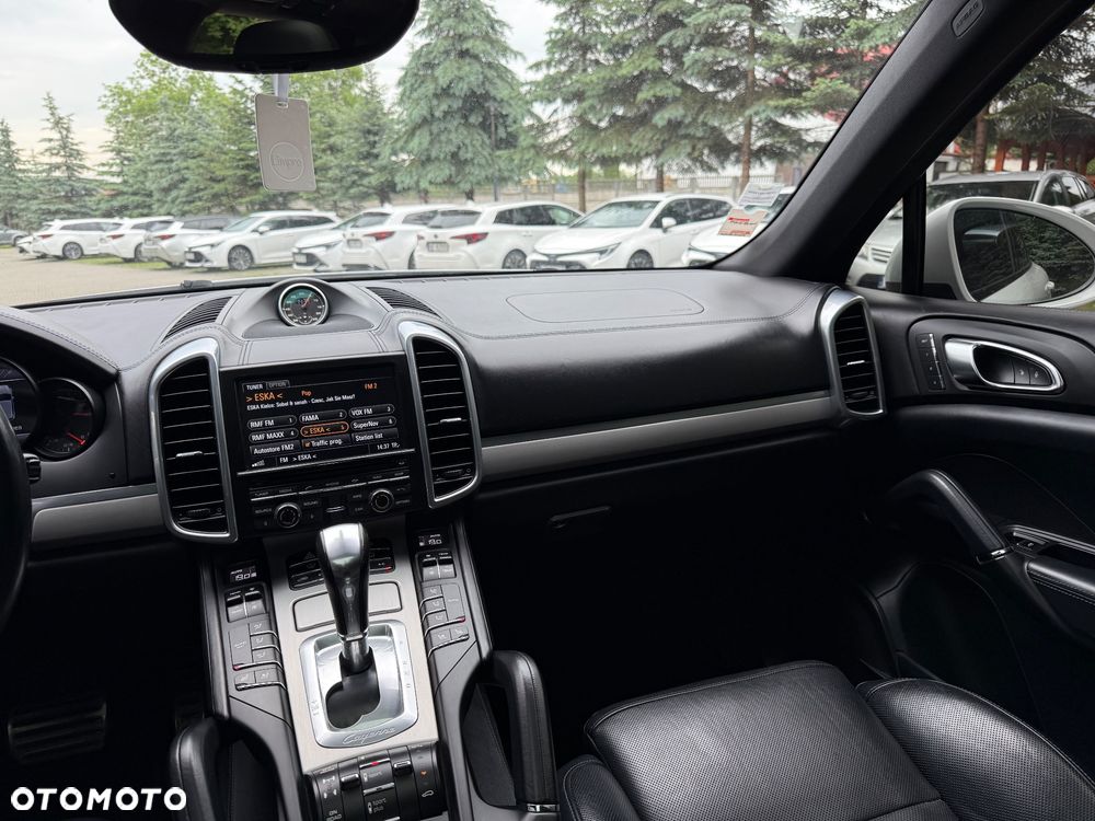 Porsche Cayenne - 12
