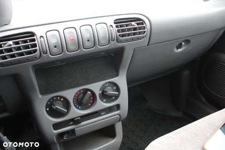 Nissan Micra - 28
