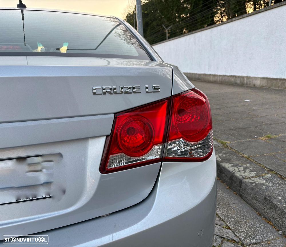 Chevrolet Cruze 1.6 LS - 14