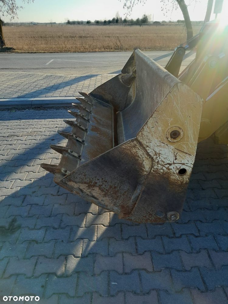 Caterpillar 432F2 - 10