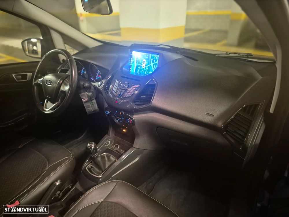 Ford EcoSport 1.0 EcoBoost Titanium - 19