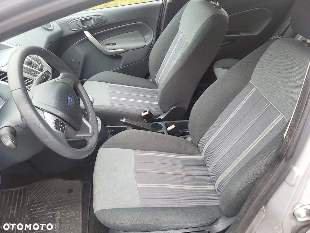 Ford Fiesta 1.25 Silver X (Ambiente) - 19