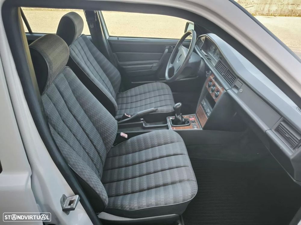 Mercedes-Benz W201 (1982-1993) 190 E 1.8 - 28