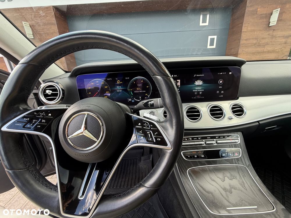 Mercedes-Benz Klasa E - 17