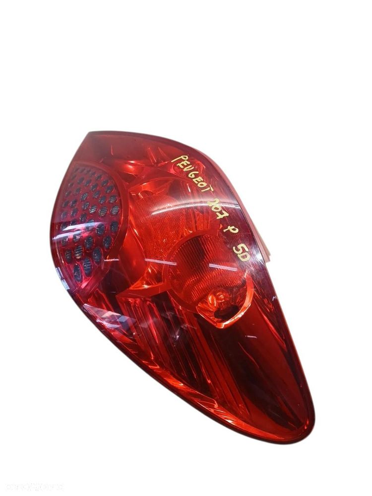 LAMPA PRAWA TYLNA TYŁ PEUGEOT 207 9649986580 - 2