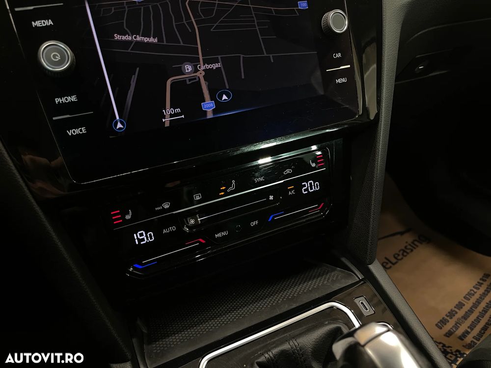 Volkswagen Passat 2.0 TDI DSG Highline - 19