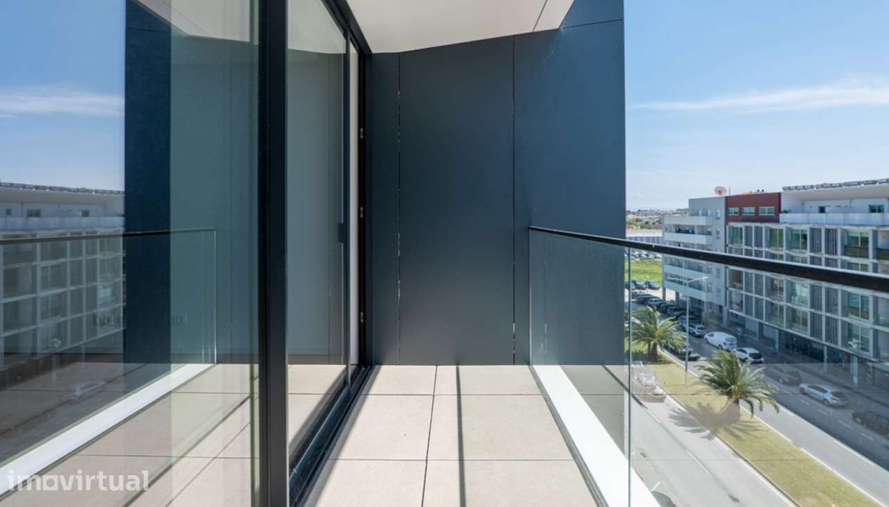 Apartamento T2 com varandas e vistas desafogadas em Aveiro - Grande imagem: 2/23
