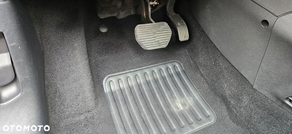 Peugeot 208 1.2 PureTech Allure S&S EAT6 - 19