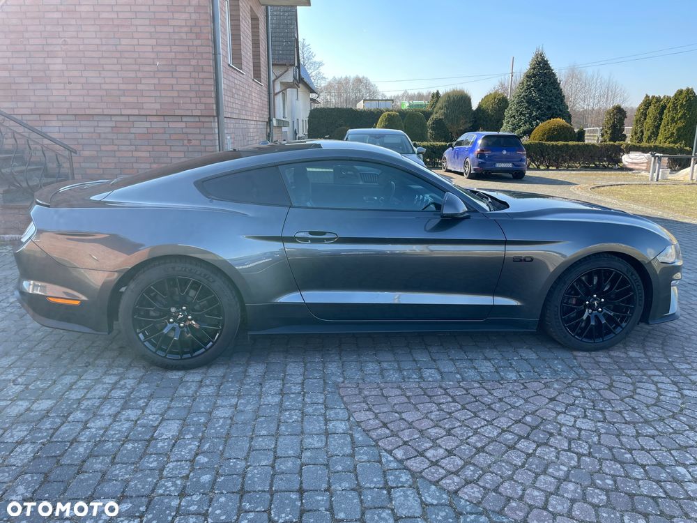 Ford Mustang - 5