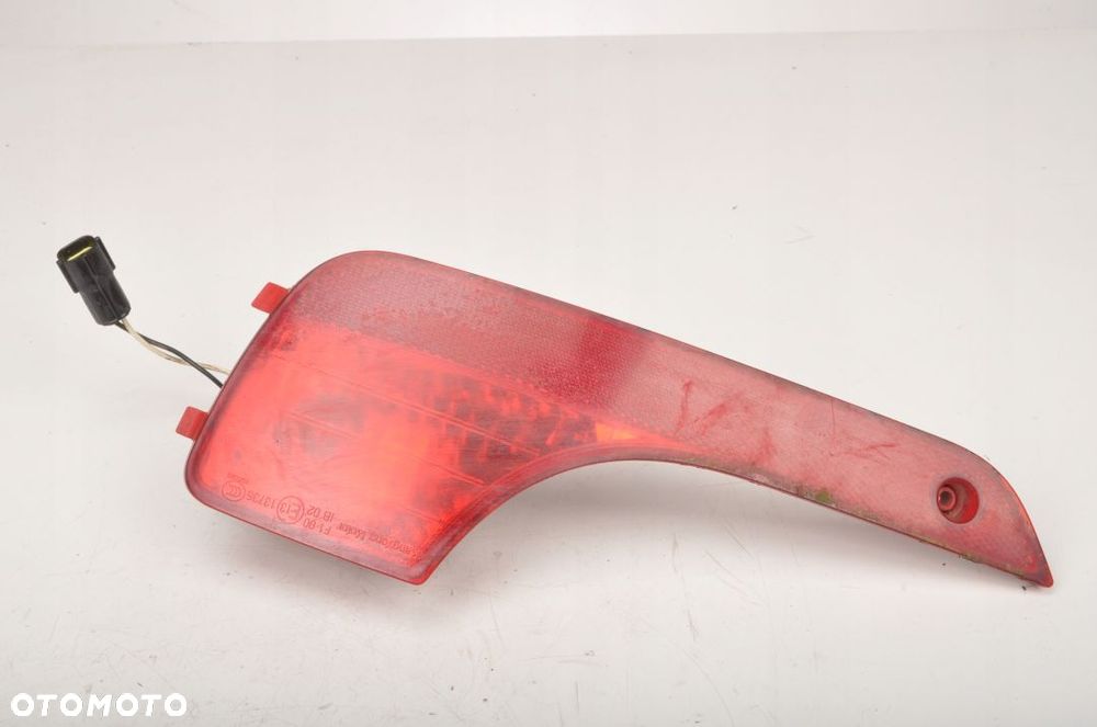 SSANGYONG RODIUS II LAMPA PRZECIWMGIELNA TYŁ PRAWA - 1