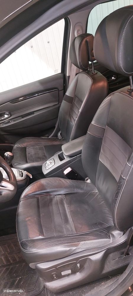 Renault Grand Scénic 2012 photo 3