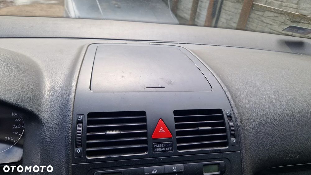 VOLKSWAGEN TOURAN SCHOWEK DESKI GÓRNY - 2