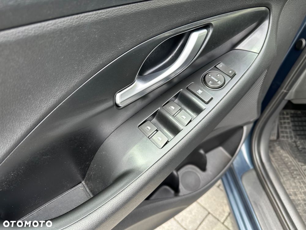 Hyundai i30 1.5 DPI Modern - 13