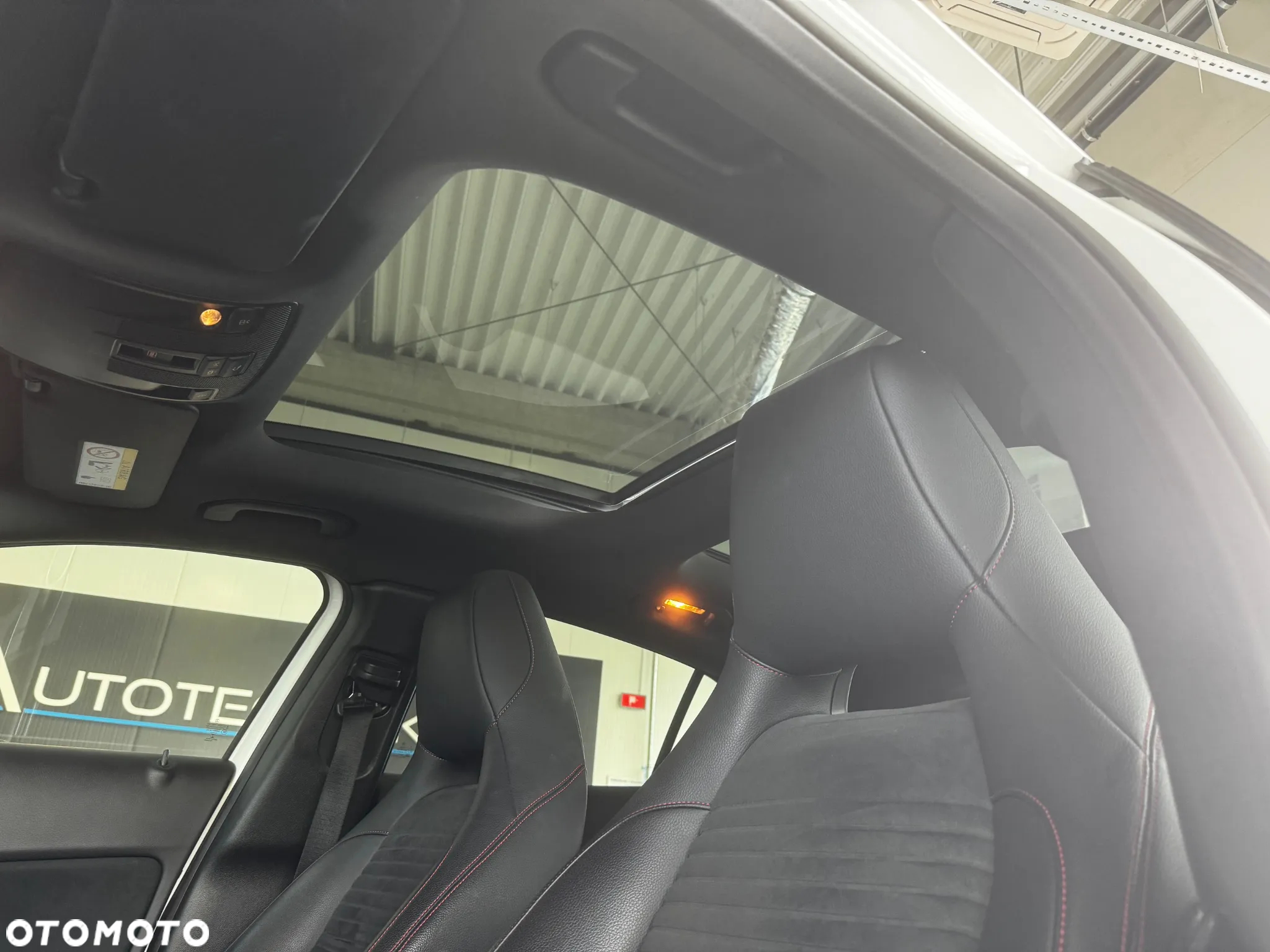 Mercedes-Benz GLA 200 7G-DCT AMG Line - 14